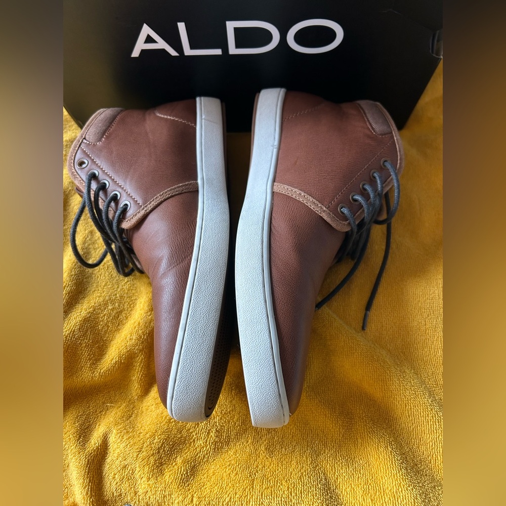 Aldo Men’s Low Rise Casual Leather Boots Brown EUC with Box Men’s Size9.5 - Picture 4 of 6